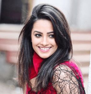 Anita Hassanandani Biography Hindi