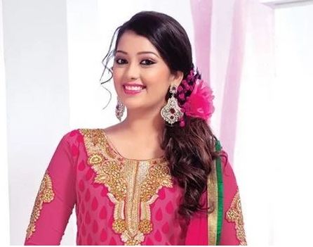 Digangana Suryavanshi Biography Hindi