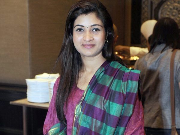 Alka Lamba Biography in Hindi